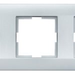 EV125003-- Rahmen 3-fach, Design CLASSIC, Silber<br><u>Verkaufseinheit: 1Stk</u>