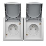 EV211021-- Doppelsteckdose mit Erdungsstift, waagrecht, Steckklemmen<br><u>Verkaufseinheit: 1Stk</u>