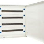 ILC3U433-- Unterputz-Verteiler 4x33 TE mit Türe inkl. Mauerwanne<br><u>Verkaufseinheit: 1Stk</u>