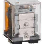 RMX72524-- Leistungsrelais, 3 Wechsler, 16A, 24VAC, mit LED<br><u>Verkaufseinheit: 1Stk</u>