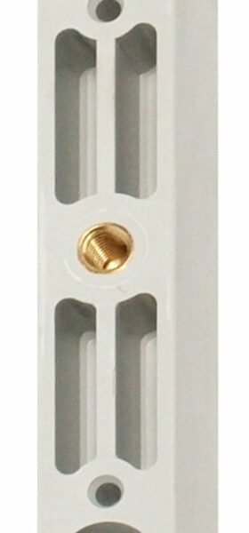 SI010040-- Sammelschienenträger für gebohrte Schienen, 100/185mm-System<br><u>Verkaufseinheit: 1Stk</u>