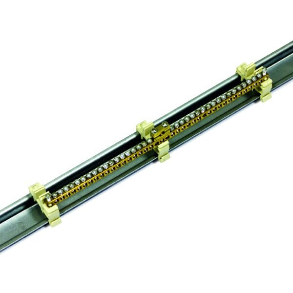 DSRE0001-- Erdungskit für Daten-Standschränke, horizontal, 19"<br><u>Verkaufseinheit: 1Stk</u>