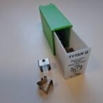 ISF90298-- TYTAN Q Haltefeder für D01 Sicherungen<br><u>Verkaufseinheit: 12Stk</u>